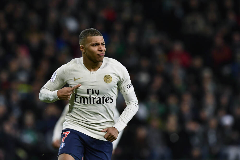 NBA常规赛：湖人胜国王